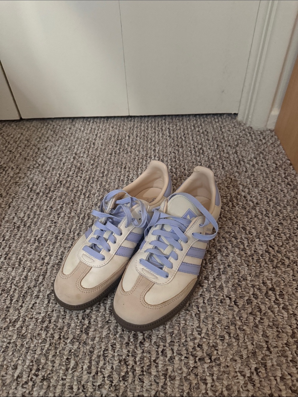 Women’s Adidas Sambas